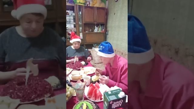 01-01-2026 С новым годом 🎄 смотреть онлайн