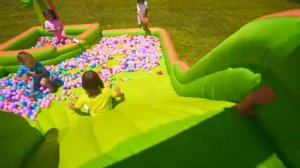 Настя придумала веселые задания детям