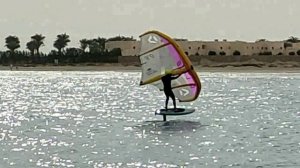 Наводнение на пляже отеля Three Corners Equinox.  Пляж между Маликией Резорт и отелем Хилтон,,,