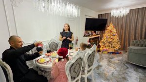 Как празднуют новый год в деревне. Полный дом подарков. Готовим праздник.