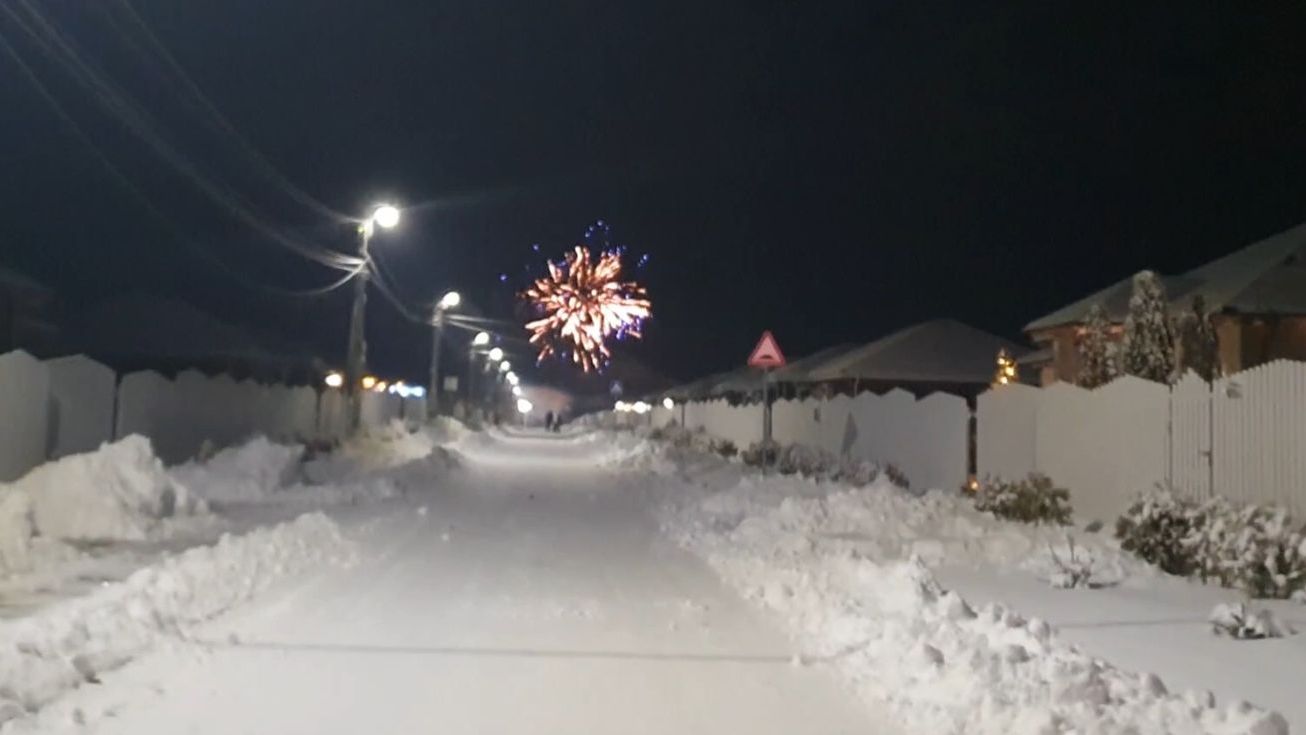 С Новым годом. Пусть 2026 год начнется спокойно и уверенно!🎄🎅 смотреть онлайн