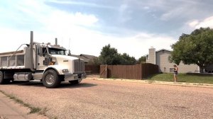 Как работает доставка сыпучих грузов на траках