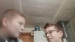 играю с другом на синтезаторе 🎹