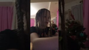 заплетай косички.