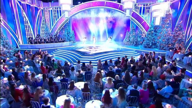 Полина Гагарина - Любовь настала (Новогодний Голубой О смотреть онлайн