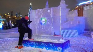 Ледовую скульптуру телеканала «МИР» представили на фестивале «Ледовая Москва. В кругу семьи»