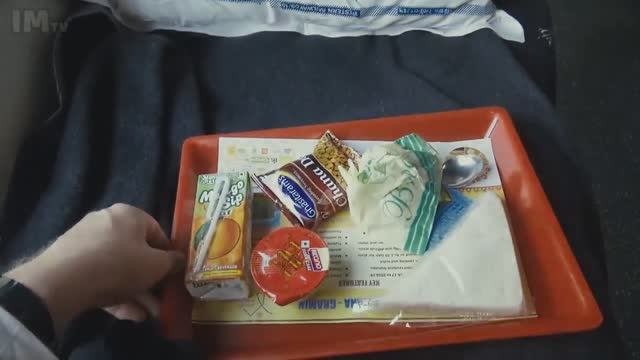 ИНДИЙСКАЯ ЕДА В ПОЕЗДЕ , ПРАЗДНИК ЖИВОТА смотреть онлайн