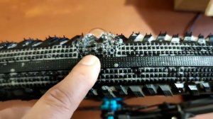 Что делать в первую очередь если пробил камеру на велосипеде. Найти любой прокол прежде чем разбират