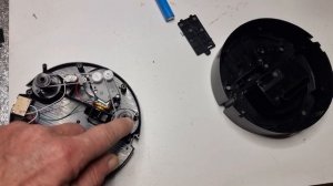 Робот-пылесос за 300 рублей. Полная проверка с полной разборкой.