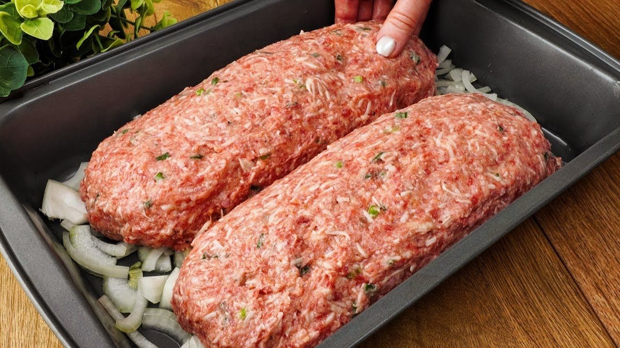 Вкуснейший МЯСНОЙ ХЛЕБ в духовке - это и горячее и закуска ВМЕСТО КОЛБАСЫ! смотреть онлайн