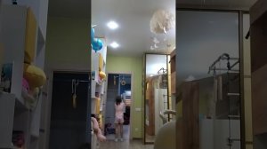 Показывал подарки которые мне подарил Дед Мороз и родители