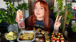 МУКБАНГ | Новогодний стол 🎄| Салат «крабовый», бутерброды, тарталетки, канапе, горячее 🍢