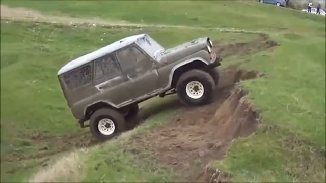 Внедорожный драйв: УАЗ и Нива в деле смотреть онлайн