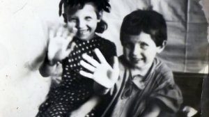 Оживила фото /Я  и сестренка/ Спасибо Алисе!