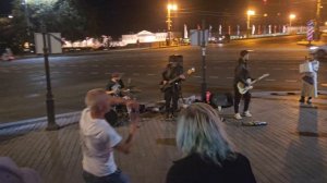 Сид и Ненси. Концерт на улице в Санкт-Петербурге.