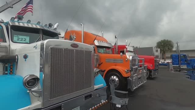 ANKA - Дальнобойщица в США. - Truck Show. Classic trucks. Тракфест во Флориде. смотреть онлайн