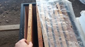 Посыпалась немного.