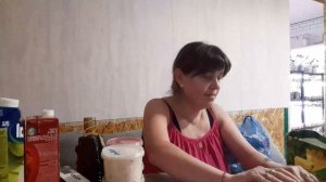 Жизнь в Деревне,  Посмотрим что привезли мои подружки .Часть первая