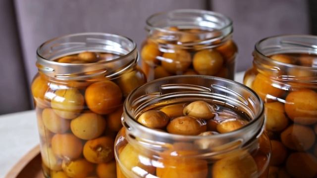 Компот из алычи. Рецепт внутри. Подписался? Читай, смотри! смотреть онлайн