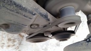 Что свистит под капотом Audi 100?