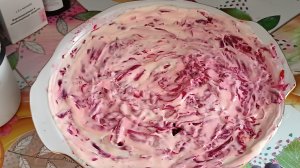 Готовим салат Селёдка под шубой 🥣