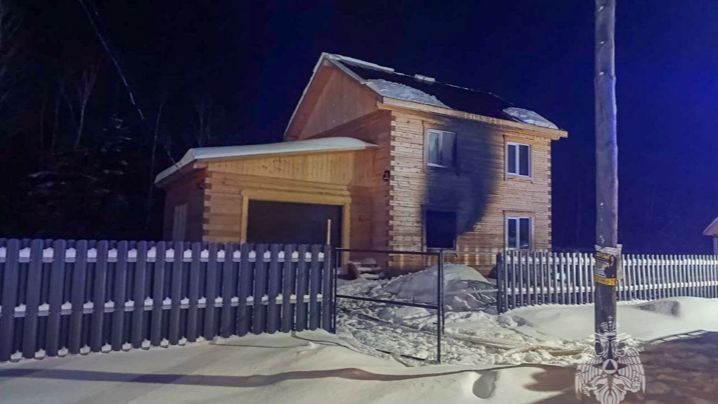 В Якутии возбудили дело после гибели семьи из пяти человек при пожаре смотреть онлайн