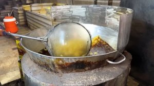 Как делают картофельные чипсы? Пакистанская уличная еда.