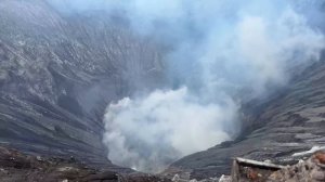 СТРИМ. ВСЕХ С НОВЫМ ГОДОМ ВОЗЛЕ КРАТЕРА ВУЛКАНА БРОМО 🌋🎄🎉🎊🪅🎁!!!