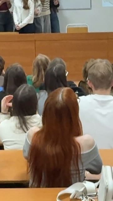 Социологи отмечают Новый год: веселимся профессионально и грамотно смотреть онлайн