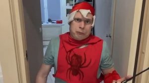 Малой стал Человеком пауком.