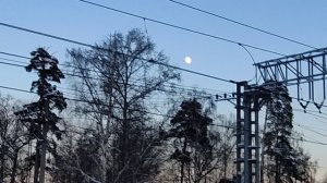 1 января луна 🌖 и солнце 🌞 голубое 💙 небо...и луна 🌖 ночь 🌃 пасмурная...