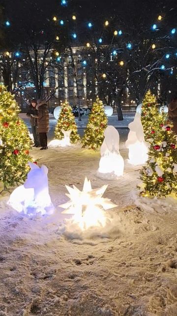 Белгород. Главная ёлка города за 4 часа до Нового года. 31 декабря 2025 год. смотреть онлайн