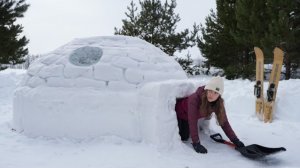Кемпинг в эскимосском иглу построенном своими руками.