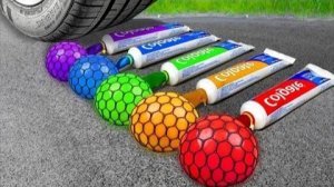 Видео с сокрушительными экспериментами! & Автомобиль против хрустящих цветных шариков с зубной