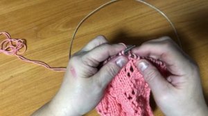 Богатый узор спицами с каймой понизу для ваших плечевых изделий