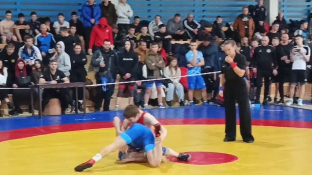 Всероссийские соревнования по вольной борьбе U16, U18 памяти МС Чернякова Валерия-В смотреть онлайн