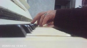 Пианино - маленькой ёлочке холодно зимой