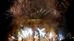 Во Франции в новогоднюю ночь сожгли более 1 тыс. автомобилей