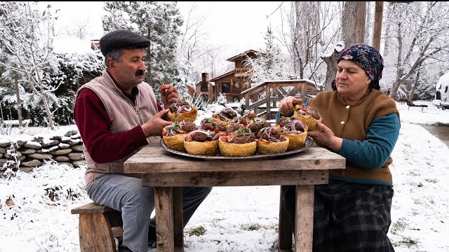 Простое Деревенское Приготовление Фрикаделек на Съедобных Тарелках...🍖🍞🔥 смотреть онлайн