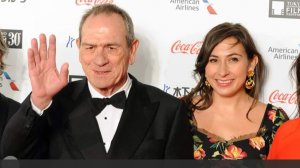 Дочь актера Томми Ли Джонсона найдена мертвой в отеле в Калифорнии