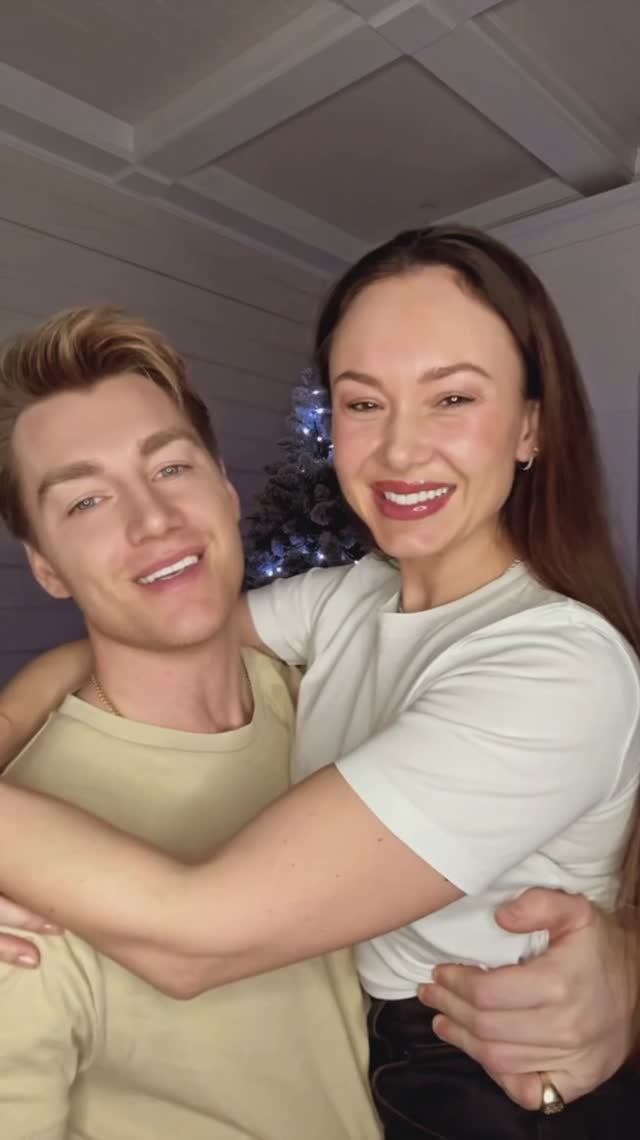 Алексей Воробьев рассказывает о создании дуэтной песни с Аидой Гарифуллиной - Останься со мной смотреть онлайн