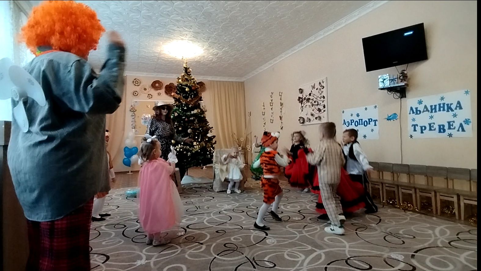 Музыкальная игра с Карлсоном. Двигайся -Замри смотреть онлайн