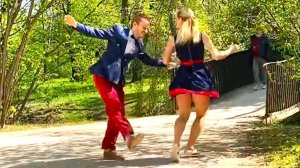 Буги-вуги в парке с Сондре и Таней. #Танцы