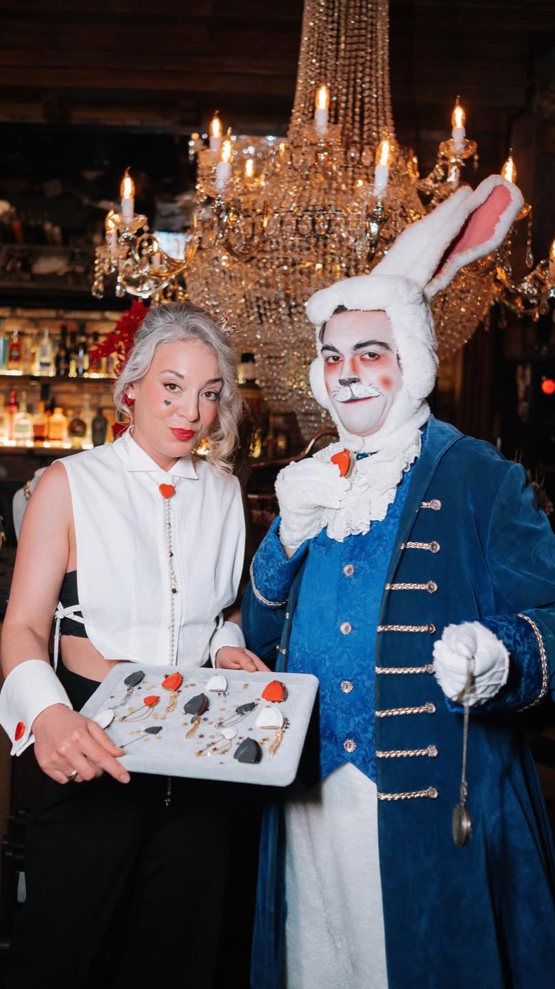 Образ дизайнера украшений на Новый год