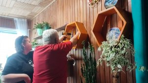 Шикарный подарок от сына. Новые полки под цветы.