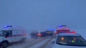 Туристический автобус перевернулся на трассе в Тульской области