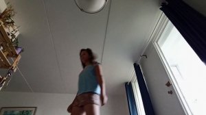 я конечно не гимнастика занималась но я очень гибкая