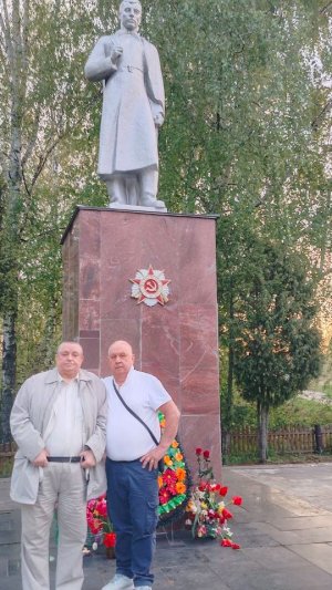 1406.В.Ю. Песня. ВИДЕО. ЗА ДРУЗЕЙ. Исполняет Волуев И.В.