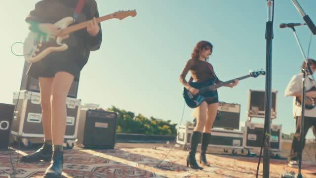 Pacifica - Freak Scene (Live)