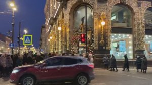 Делаем прогулку в сторону Дворцовой площади.